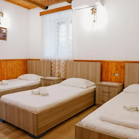 Daors House بيت ضيافة Gjirokastër